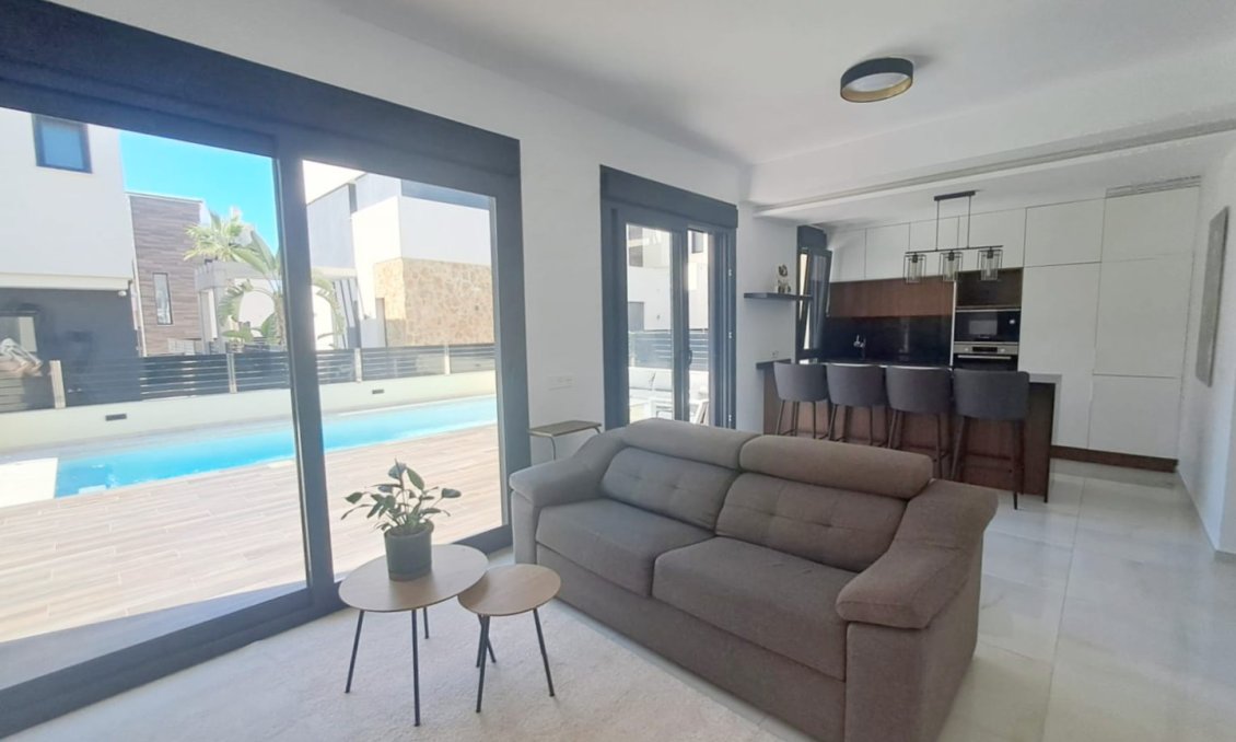 Resale - Town House -
Orihuela Costa - Costa Blanca