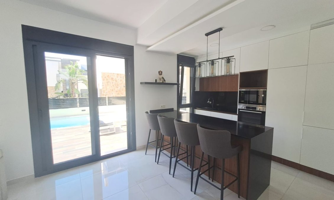 Resale - Town House -
Orihuela Costa - Costa Blanca
