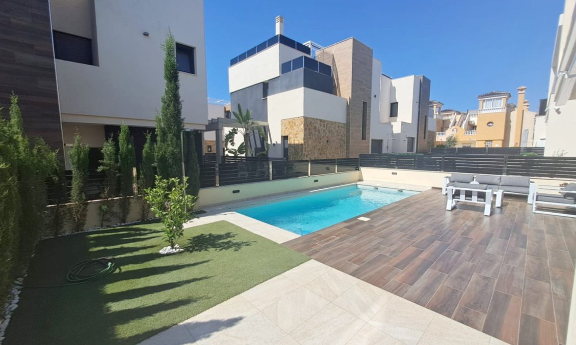Resale - Town House -
Orihuela Costa - Costa Blanca