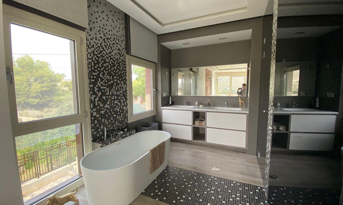 Wiederverkauf - Town House -
El Campello - Costa Blanca