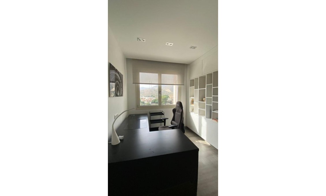 Wiederverkauf - Town House -
El Campello - Costa Blanca