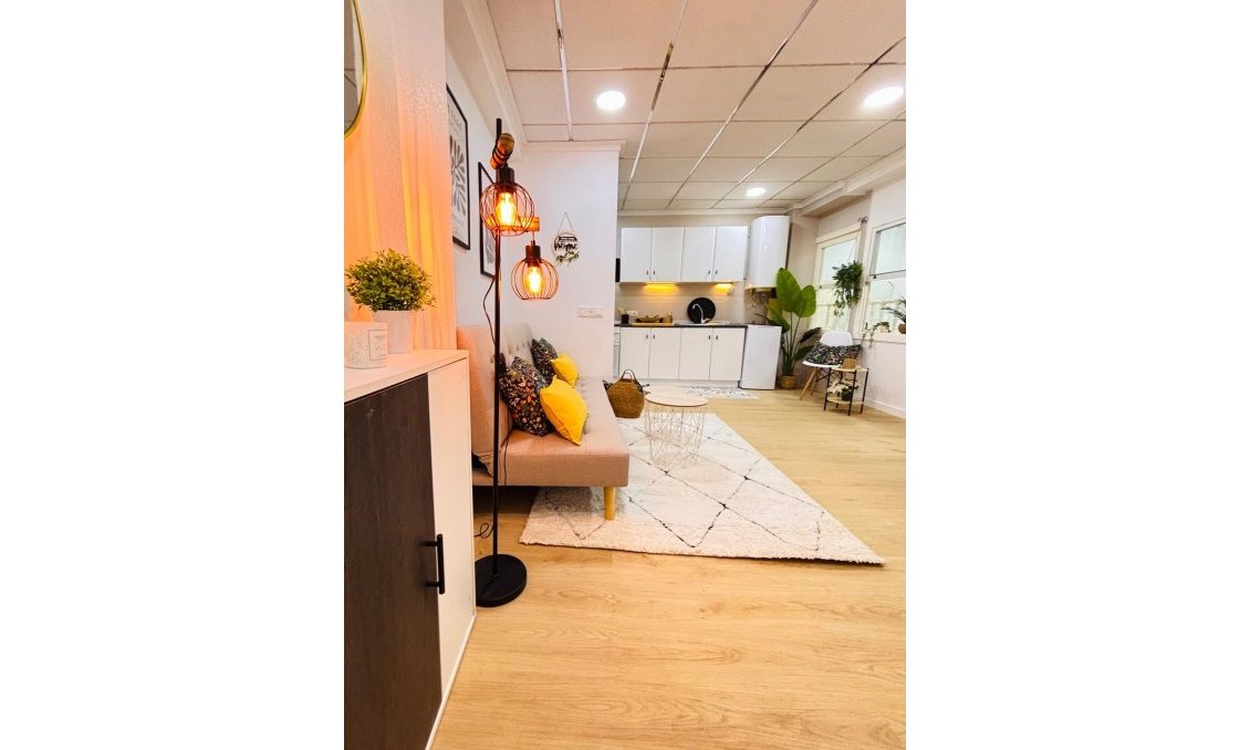 Resale - Apartment -
Torrevieja - Costa Blanca