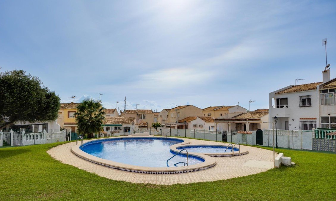 Wiederverkauf - Villa -
Orihuela Costa - La Florida