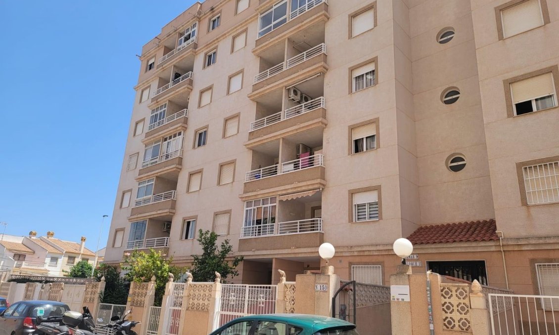 Resale - Apartment -
Torrevieja - Nueva Torrevieja