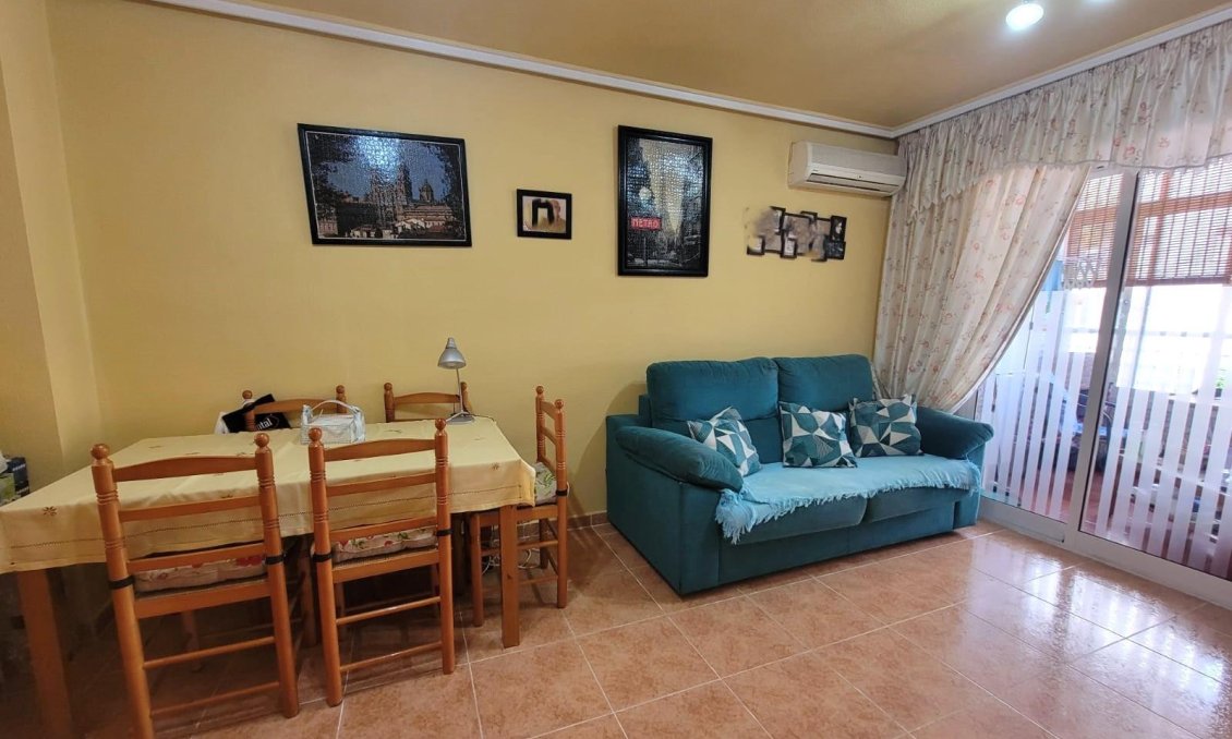 Resale - Apartment -
Torrevieja - Nueva Torrevieja