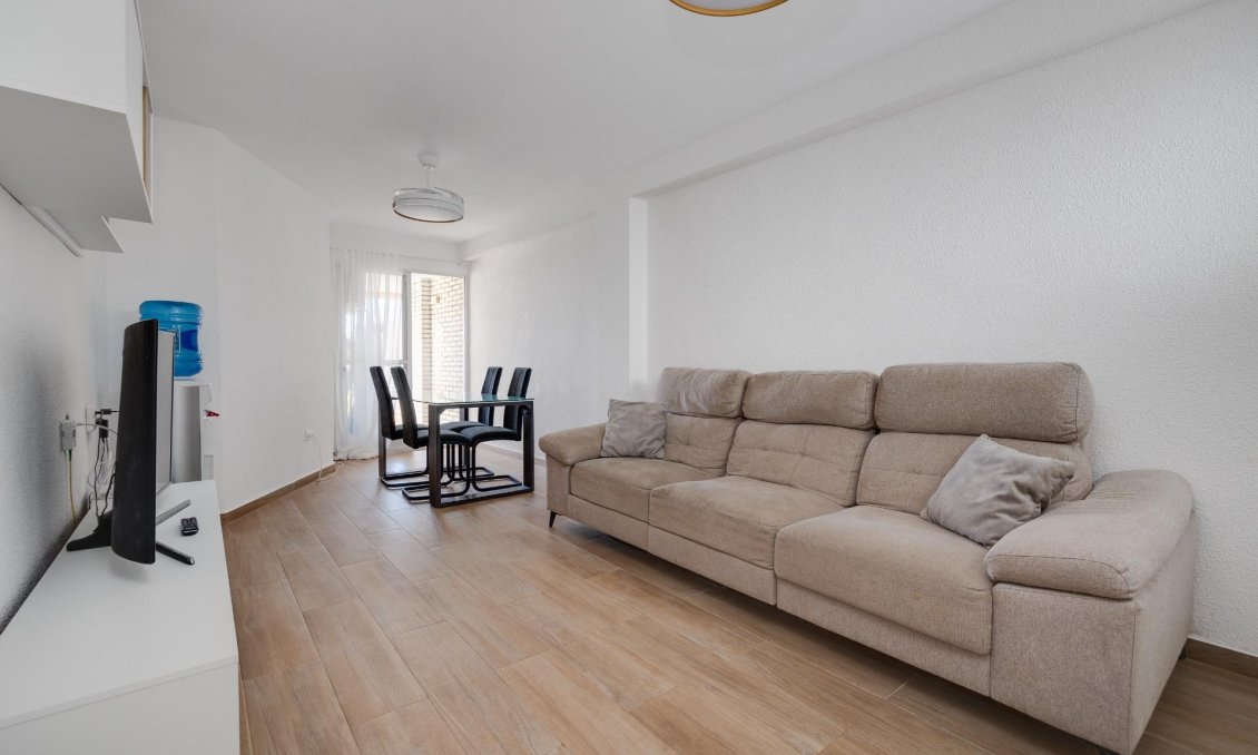 Resale - Apartment -
Torrevieja - Centro