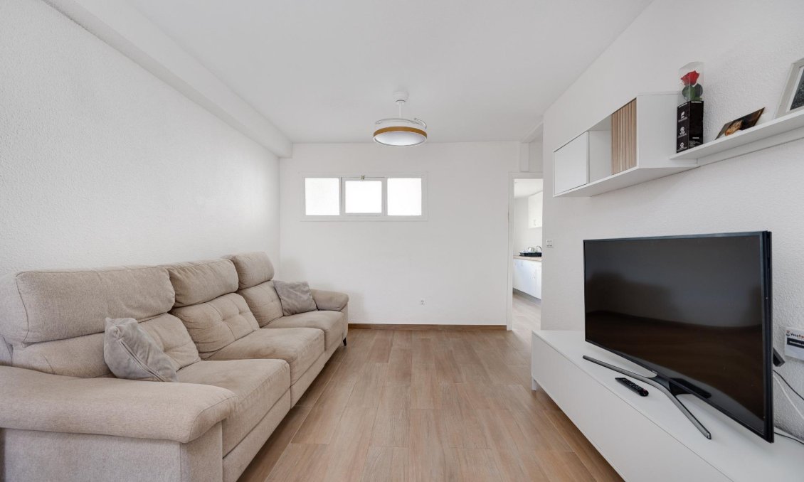 Resale - Apartment -
Torrevieja - Centro