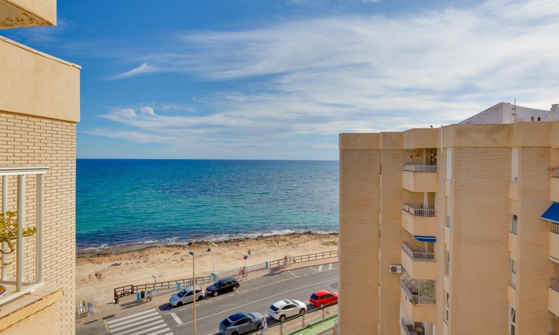 Resale - Apartment -
Torrevieja - Centro