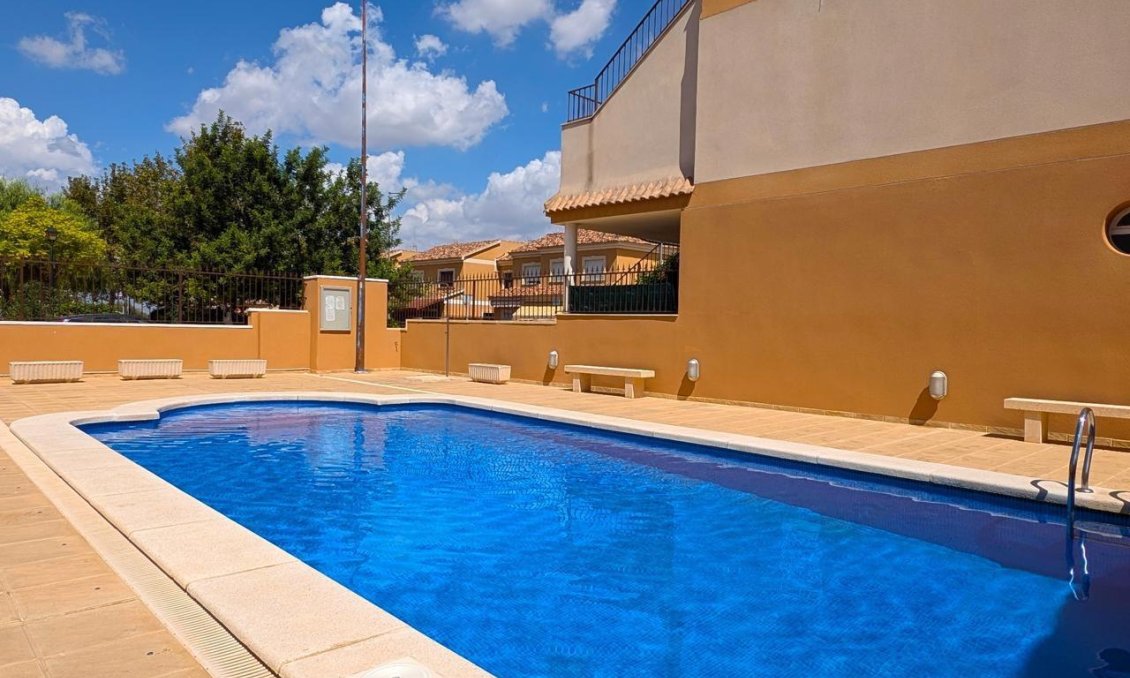 Revânzare - Bungalou -
Benejúzar