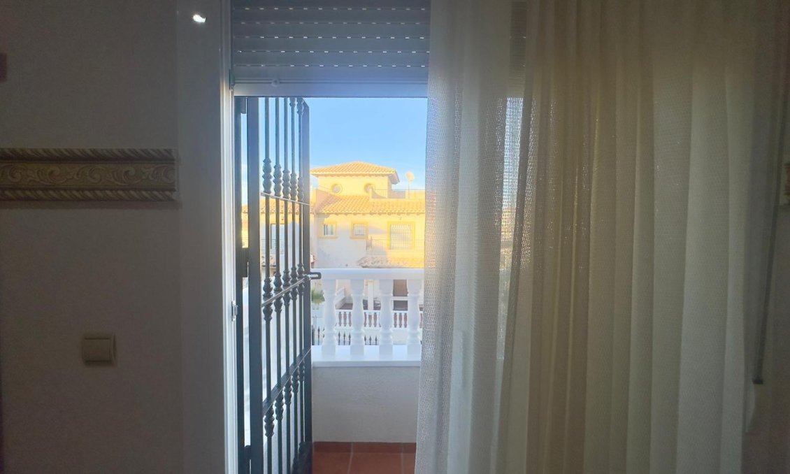 Wiederverkauf - Town House -
Orihuela Costa - La Zenia