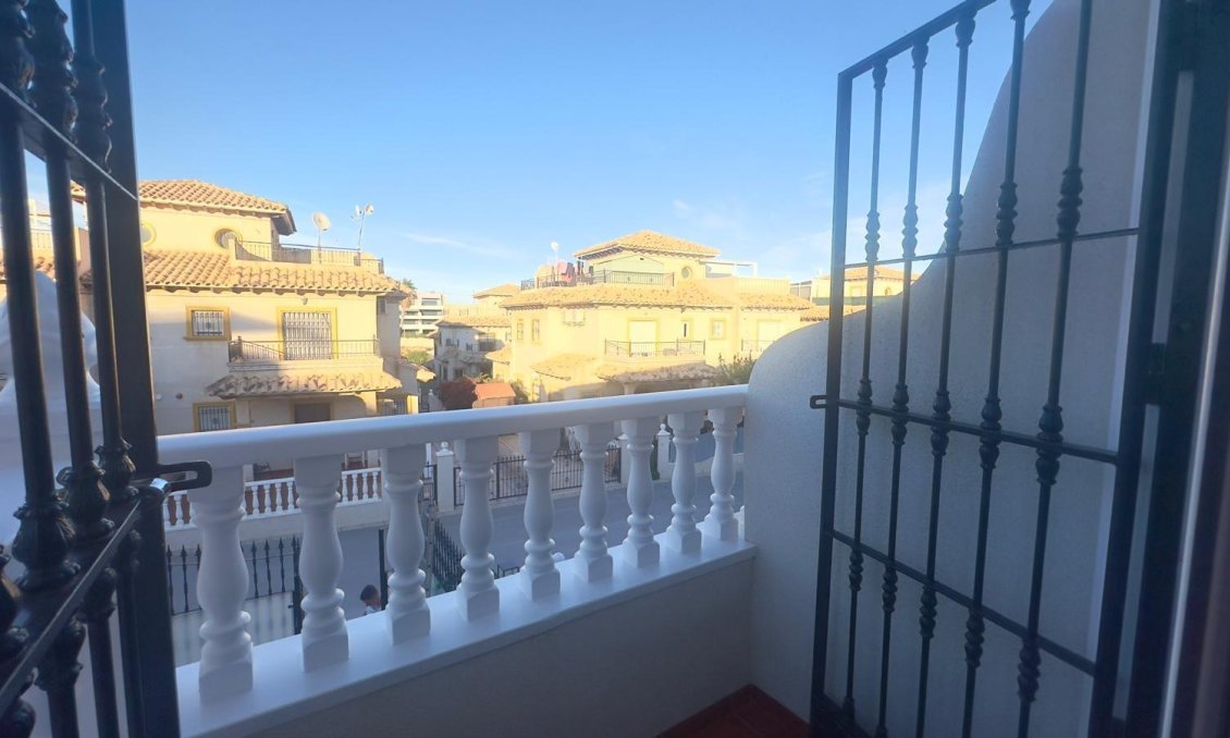 Wiederverkauf - Town House -
Orihuela Costa - La Zenia