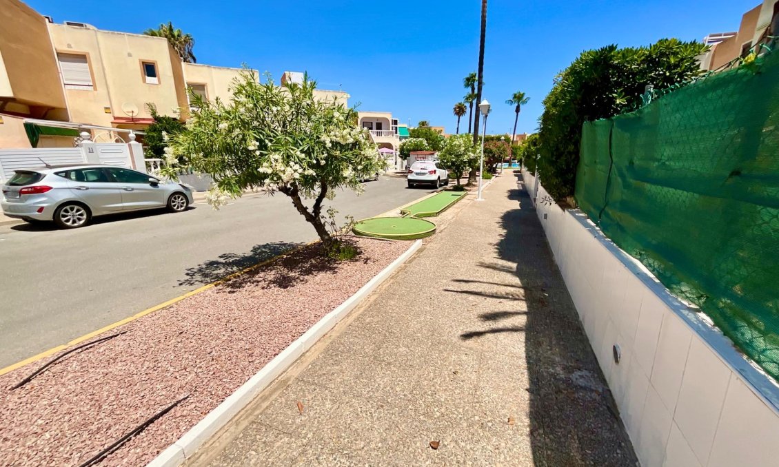 Wiederverkauf - Bungalow -
Torrevieja - Torreblanca