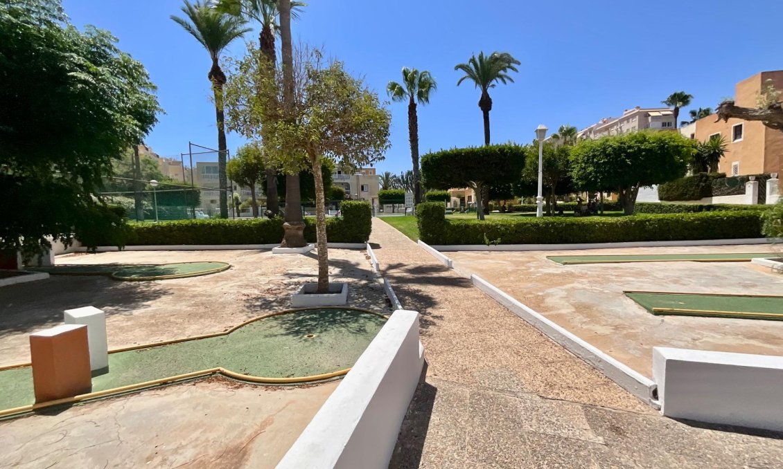 Wiederverkauf - Bungalow -
Torrevieja - Torreblanca