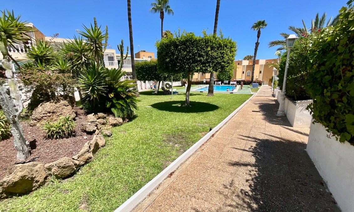 Wiederverkauf - Bungalow -
Torrevieja - Torreblanca