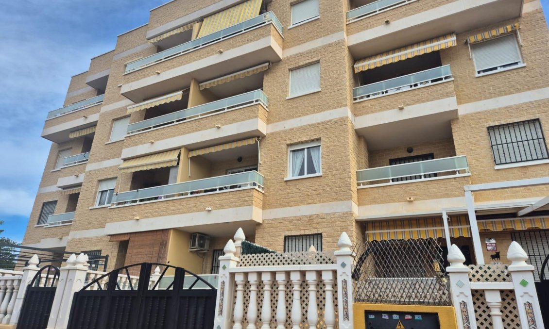 Resale - Apartment -
Torrevieja - Aguas Nuevas