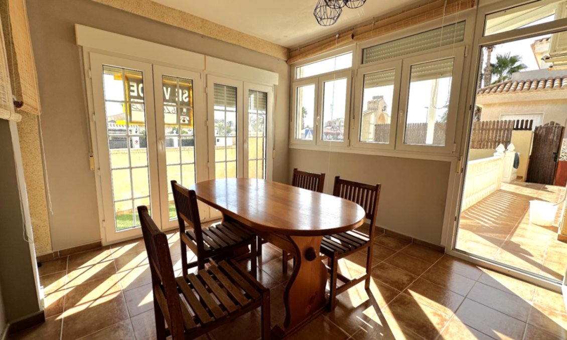 Resale - Bungalow -
Orihuela - Inland