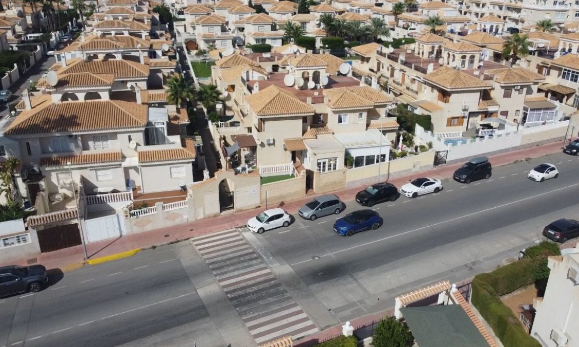 Resale - Bungalow -
Orihuela - Inland