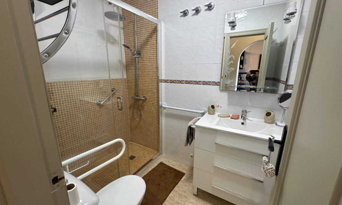 Resale - Bungalow -
Orihuela Costa - Costa Blanca