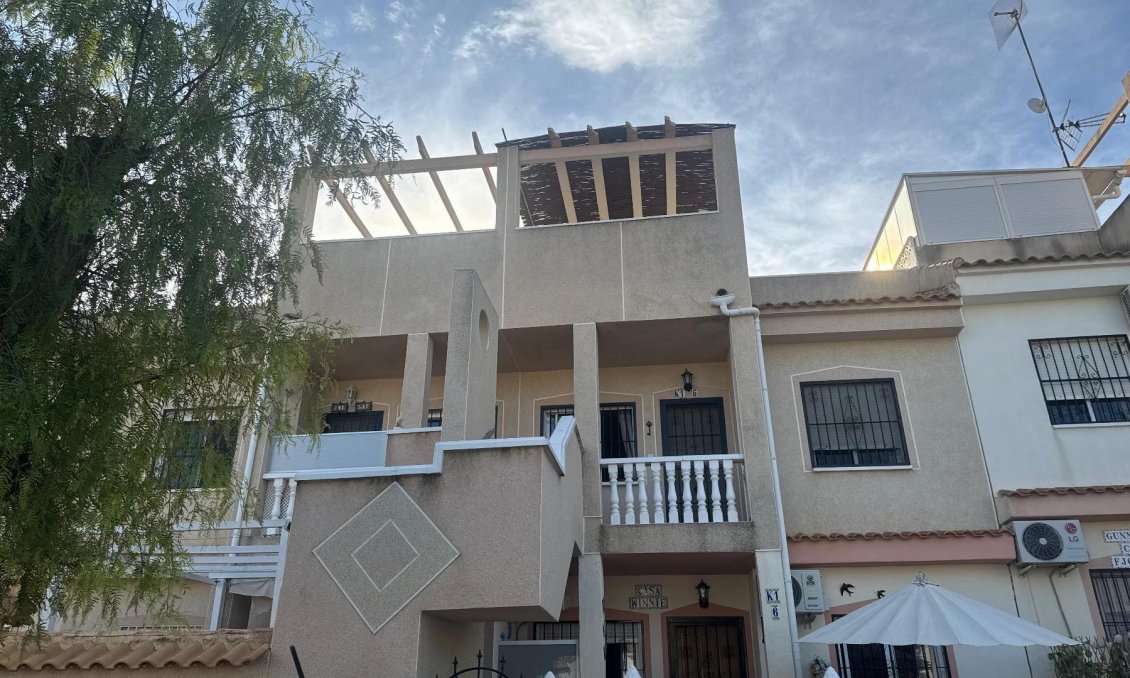 Resale - Bungalow -
Orihuela Costa - Costa Blanca