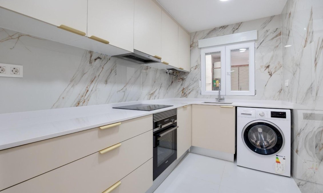 Használt Ingatlanok - Apartman -
Torrevieja - Costa Blanca