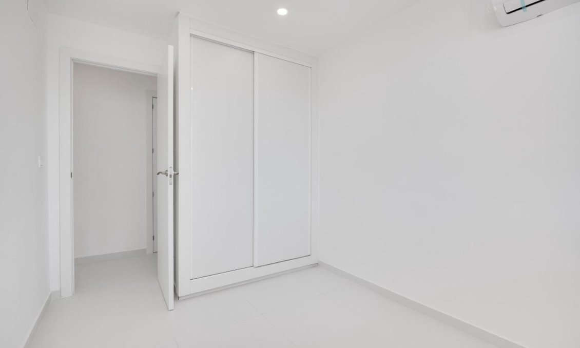 Használt Ingatlanok - Apartman -
Torrevieja - Costa Blanca