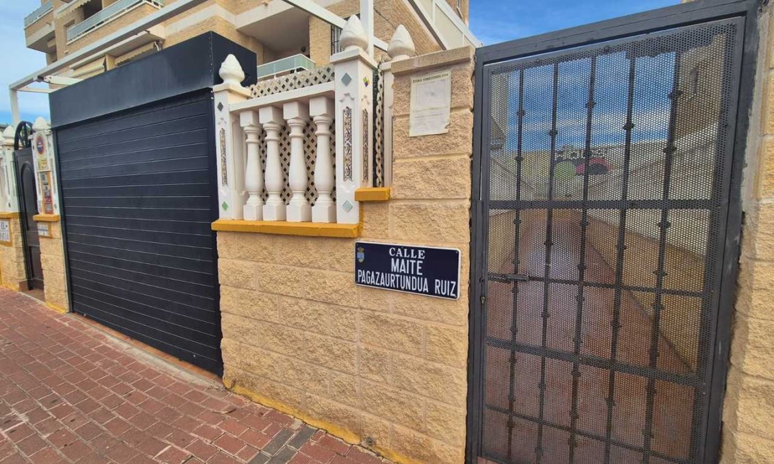 Wiederverkauf - Wohnung -
Torrevieja - Costa Blanca