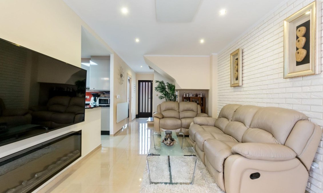 Wiederverkauf - Town House -
Torrevieja - Aguas Nuevas