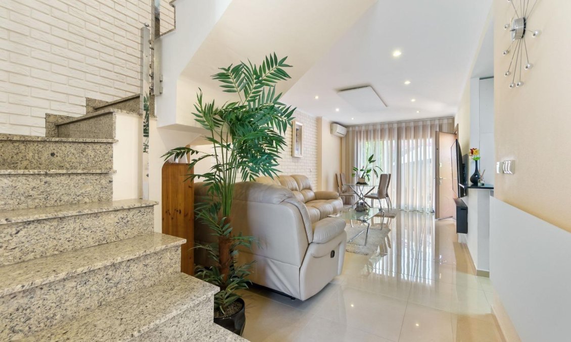 Wiederverkauf - Town House -
Torrevieja - Aguas Nuevas