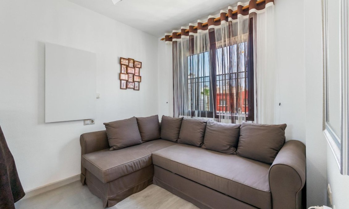 Wiederverkauf - Town House -
Torrevieja - Aguas Nuevas
