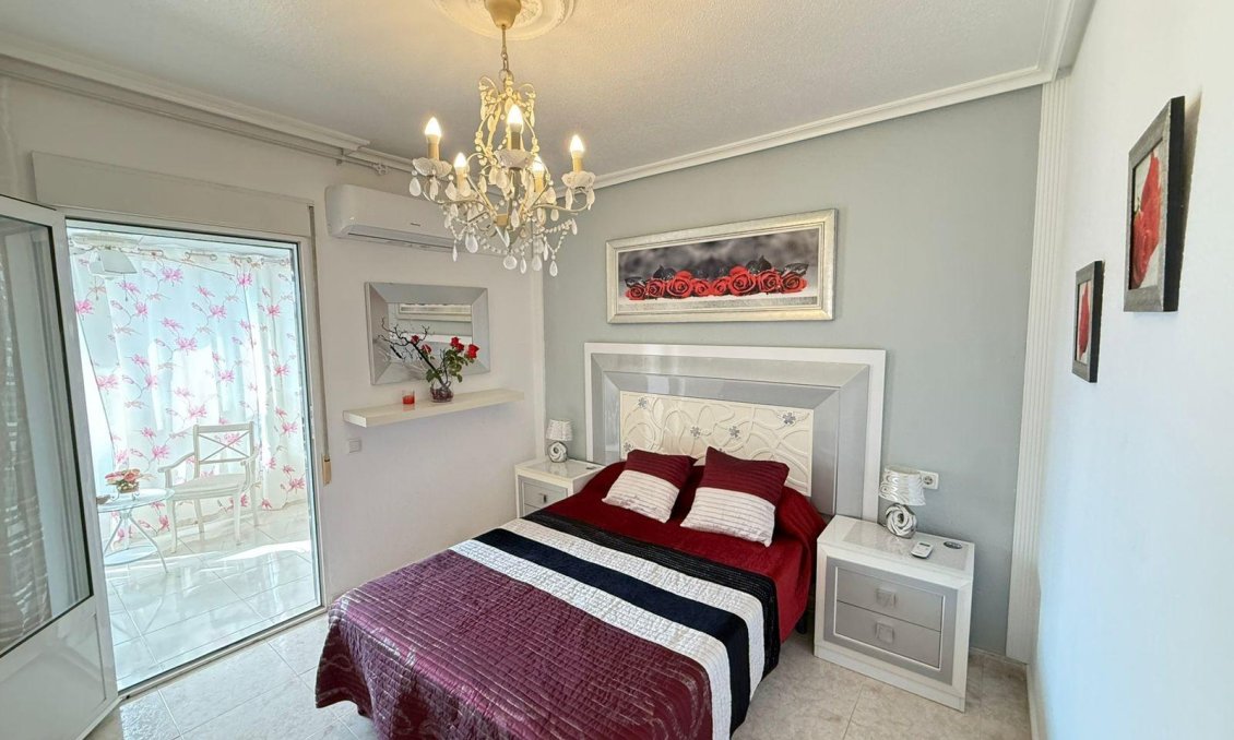 Resale - Town House -
Torrevieja - Calas Blanca