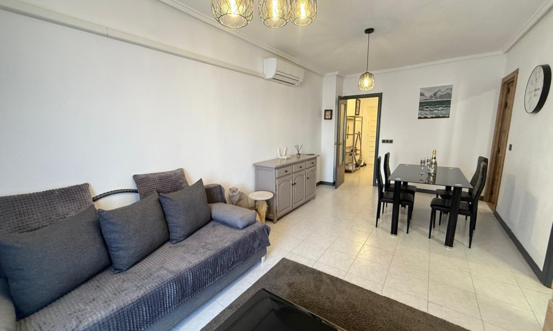 Wiederverkauf - Wohnung -
Torrevieja - PARQUE DE LAS NACIONES