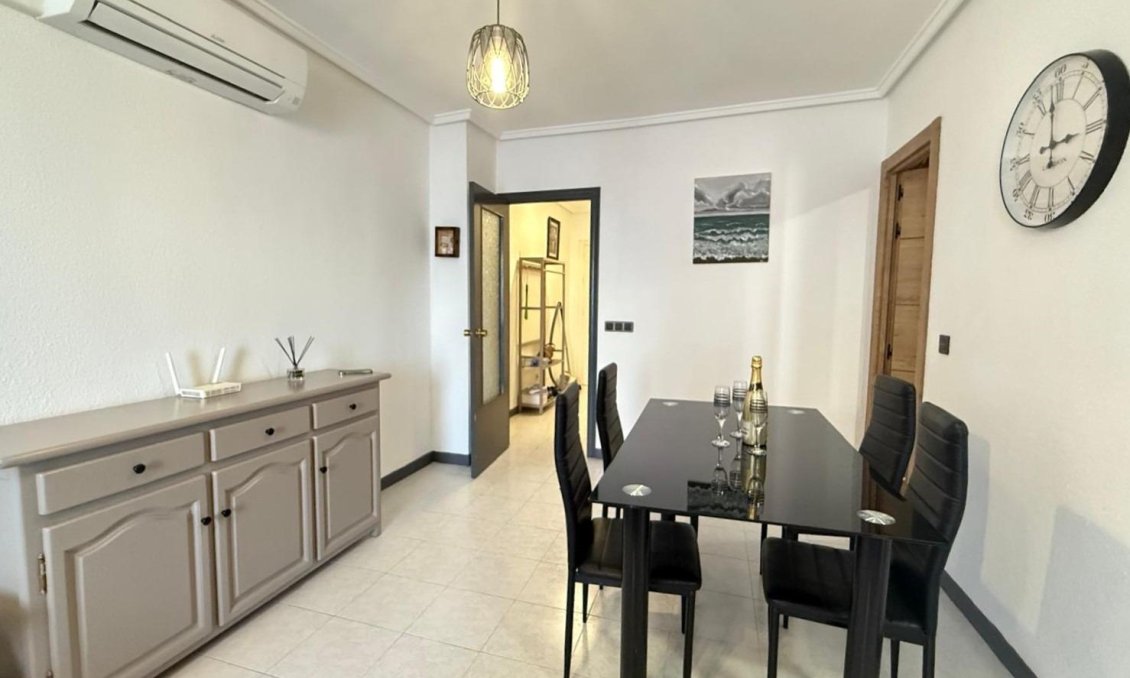 Wiederverkauf - Wohnung -
Torrevieja - PARQUE DE LAS NACIONES