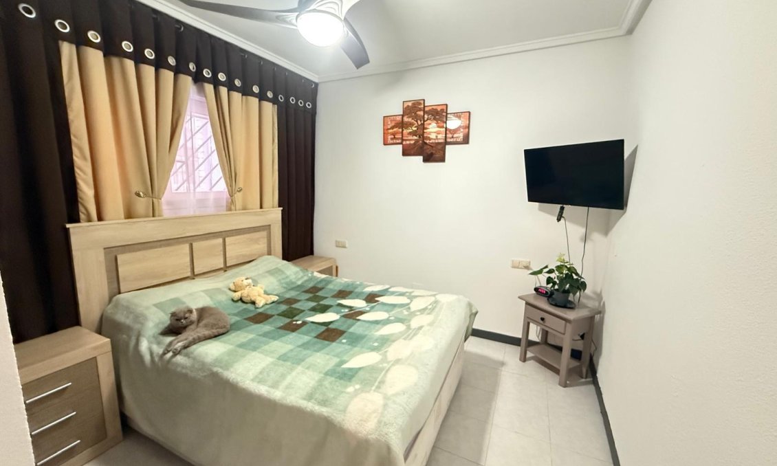 Wiederverkauf - Wohnung -
Torrevieja - PARQUE DE LAS NACIONES