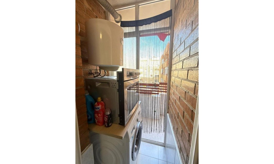 Wiederverkauf - Wohnung -
Torrevieja - PARQUE DE LAS NACIONES