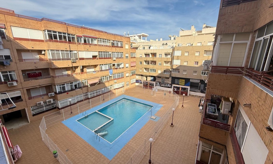 Wiederverkauf - Wohnung -
Torrevieja - PARQUE DE LAS NACIONES