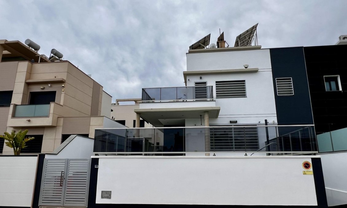 Resale - Villa -
Puerto de Mazarron - El Alamillo