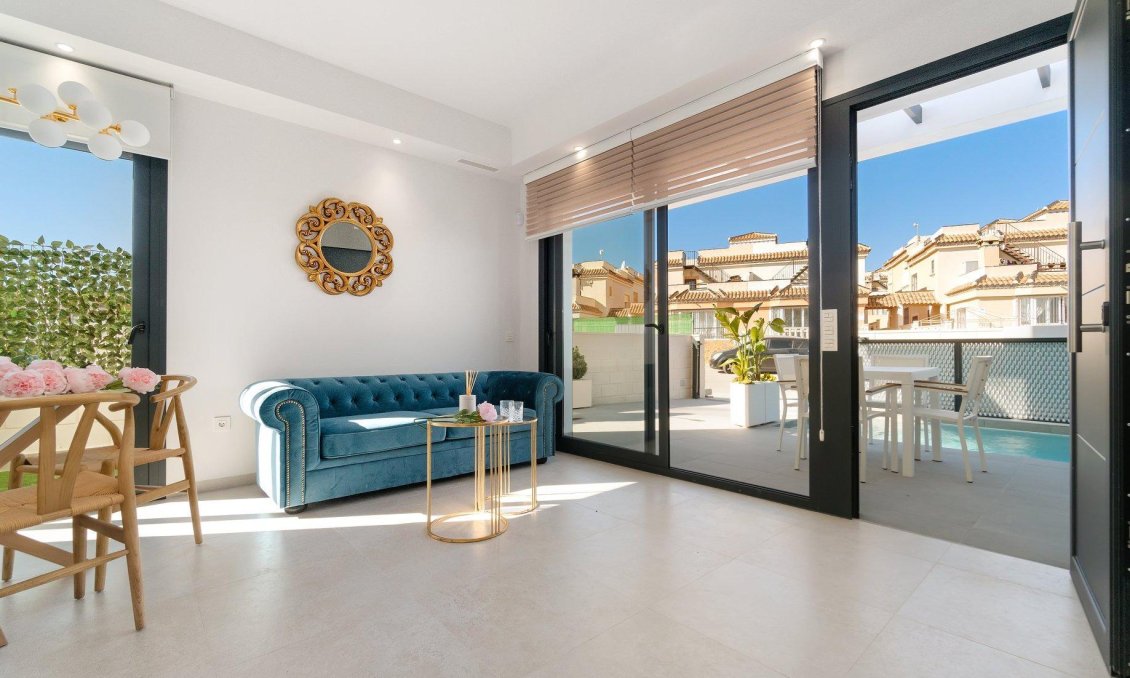 Neue Gebäude - Villa -
Los Montesinos - La Herrada