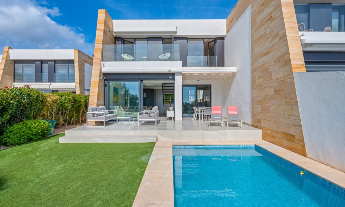 Resale - Villa -
Orihuela Costa - Costa Blanca