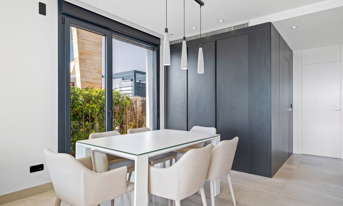 Resale - Villa -
Orihuela Costa - Costa Blanca