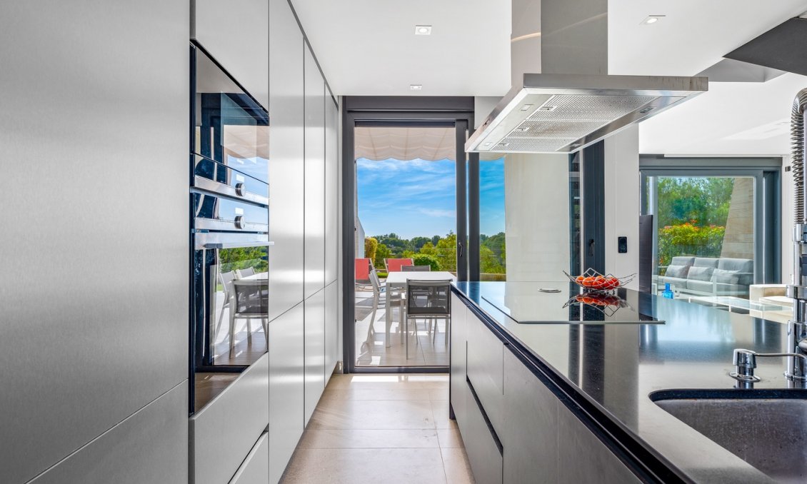 Resale - Villa -
Orihuela Costa - Costa Blanca