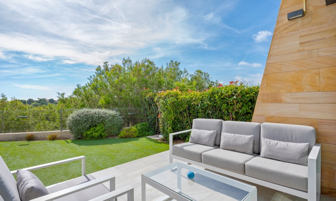 Resale - Villa -
Orihuela Costa - Costa Blanca