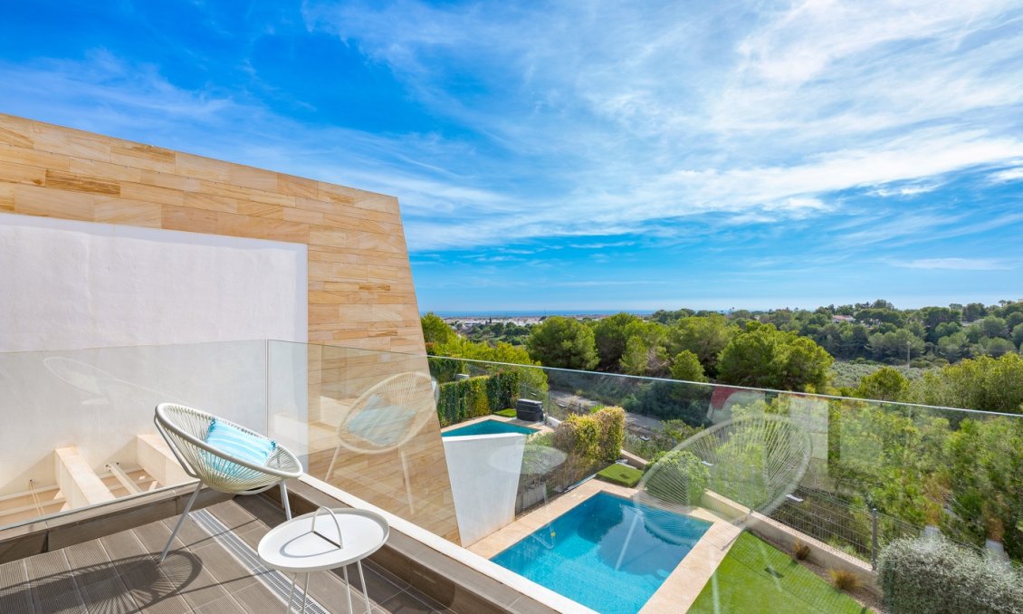 Resale - Villa -
Orihuela Costa - Costa Blanca