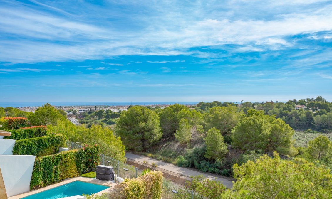 Resale - Villa -
Orihuela Costa - Costa Blanca