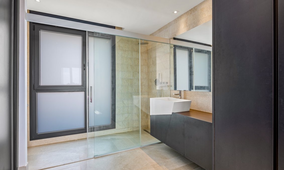 Resale - Villa -
Orihuela Costa - Costa Blanca