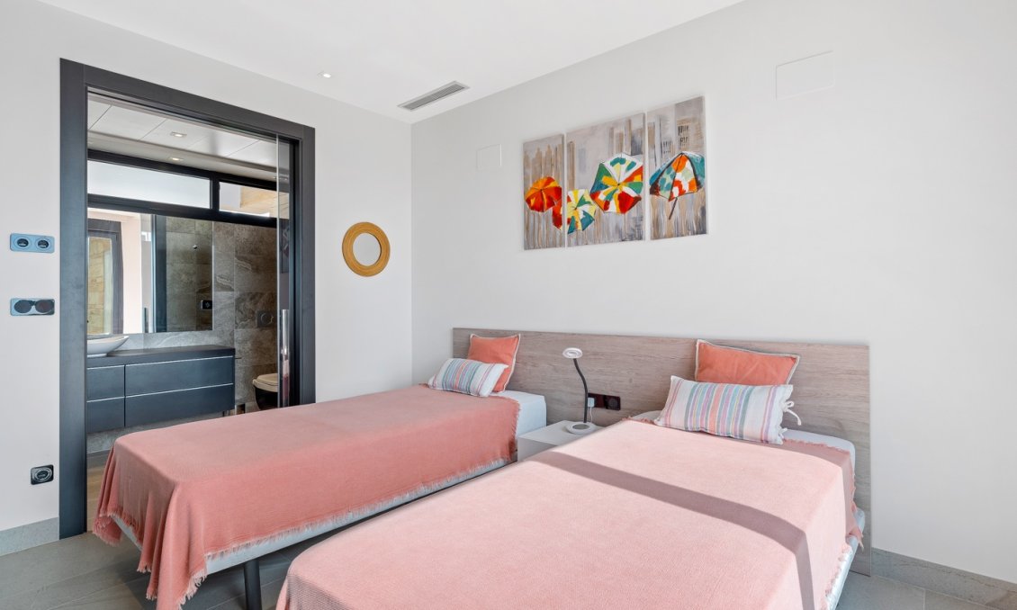 Resale - Villa -
Orihuela Costa - Costa Blanca