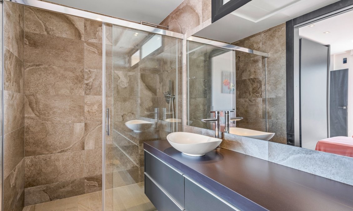 Resale - Villa -
Orihuela Costa - Costa Blanca