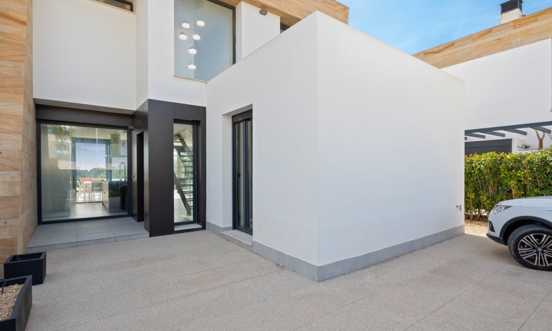 Resale - Villa -
Orihuela Costa - Costa Blanca