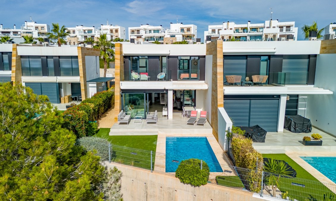 Resale - Villa -
Orihuela Costa - Costa Blanca