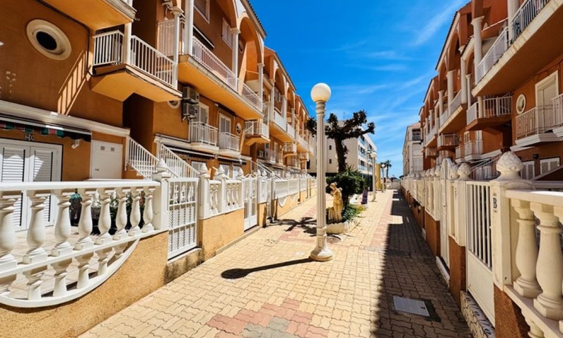 Resale - Town House -
La Mata - Costa Blanca