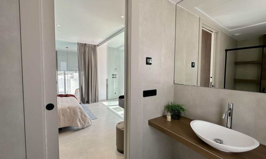 Neue Gebäude - Villa -
Algorfa - La Finca Golf